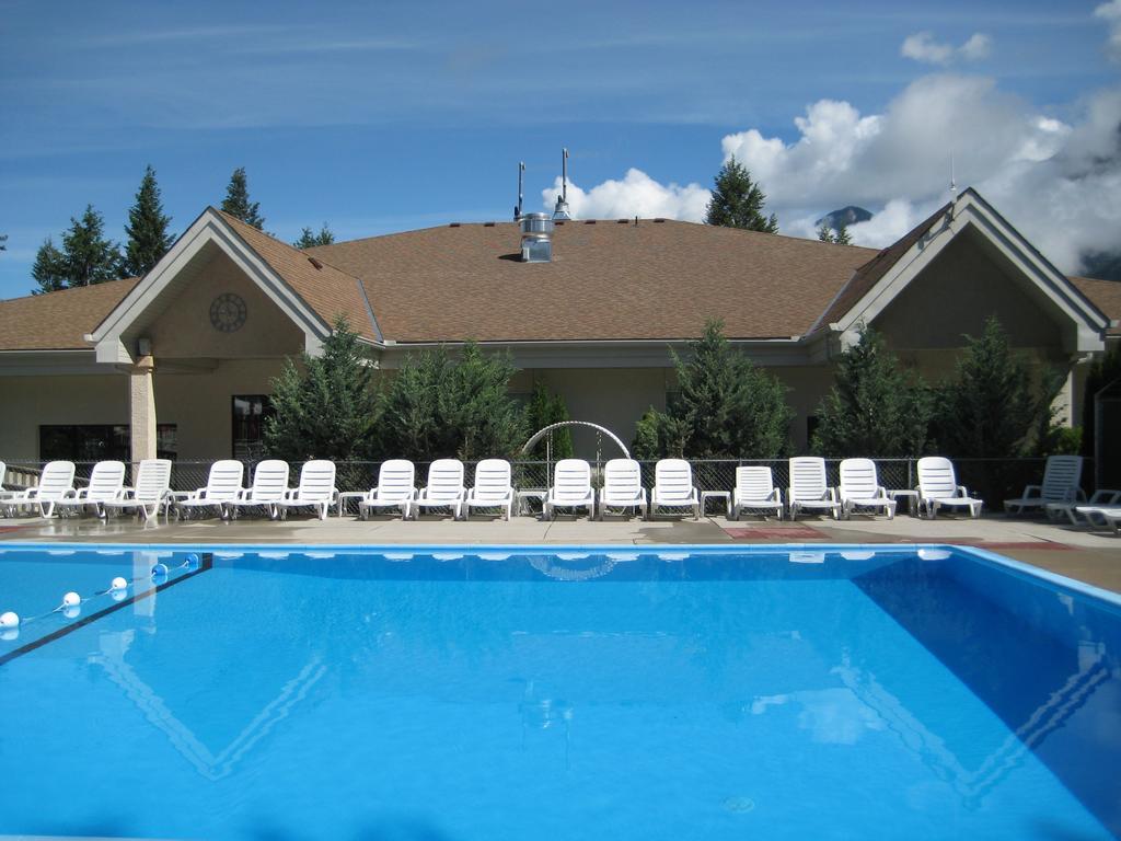 Radium Valley Vacation Resort Invermere Zewnętrze zdjęcie